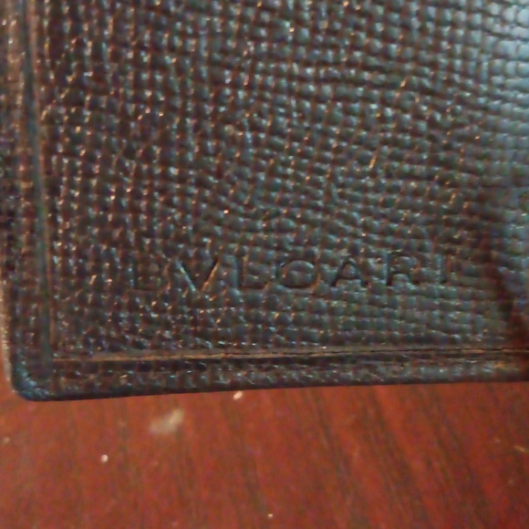 BVLGARI BLACK LEATHER COMPACT WALLET - Picture 8 of 10
